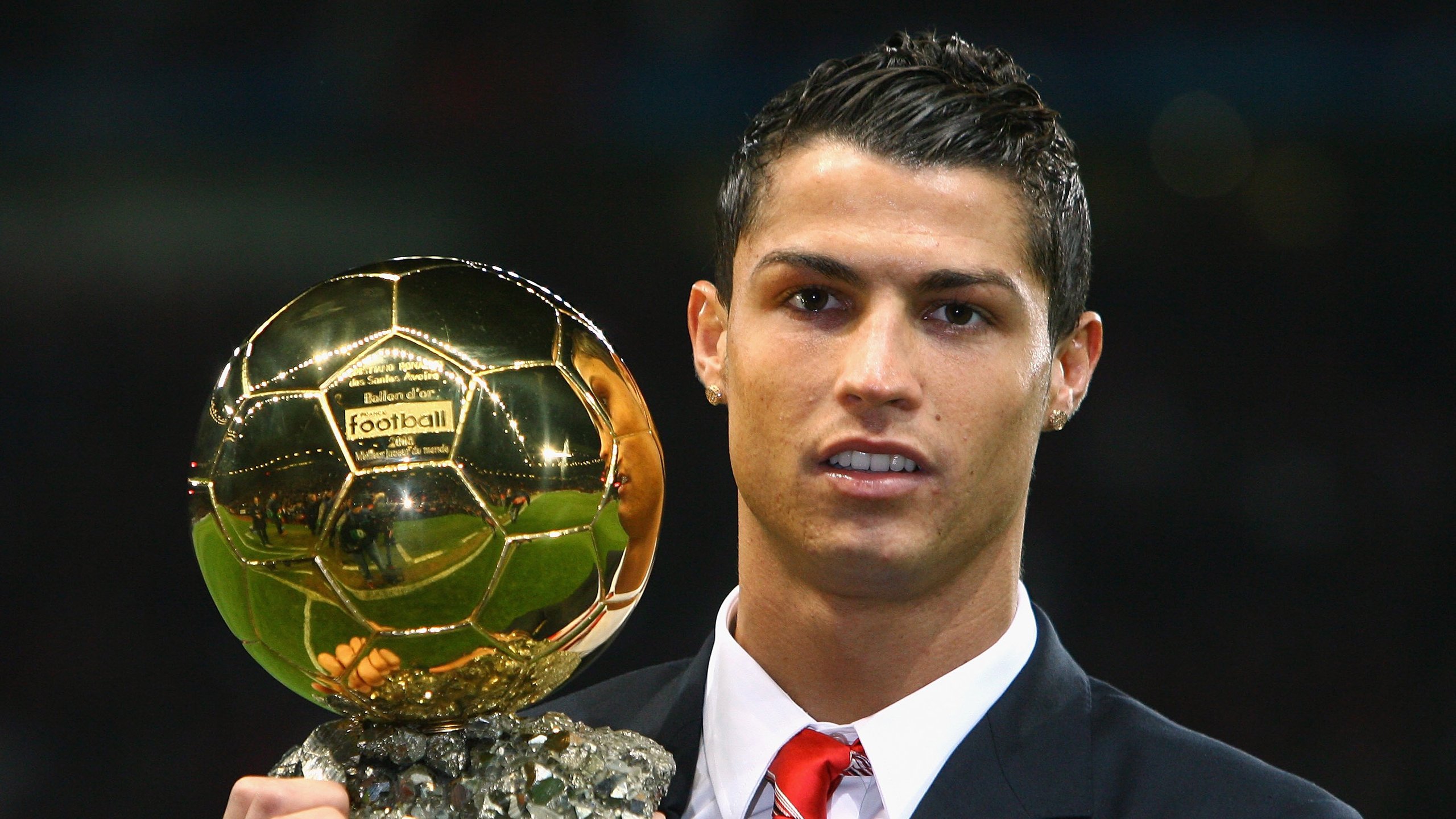 赛道之外的战术博弈，当F1争冠焦点遇上巴拉圭的战术压制