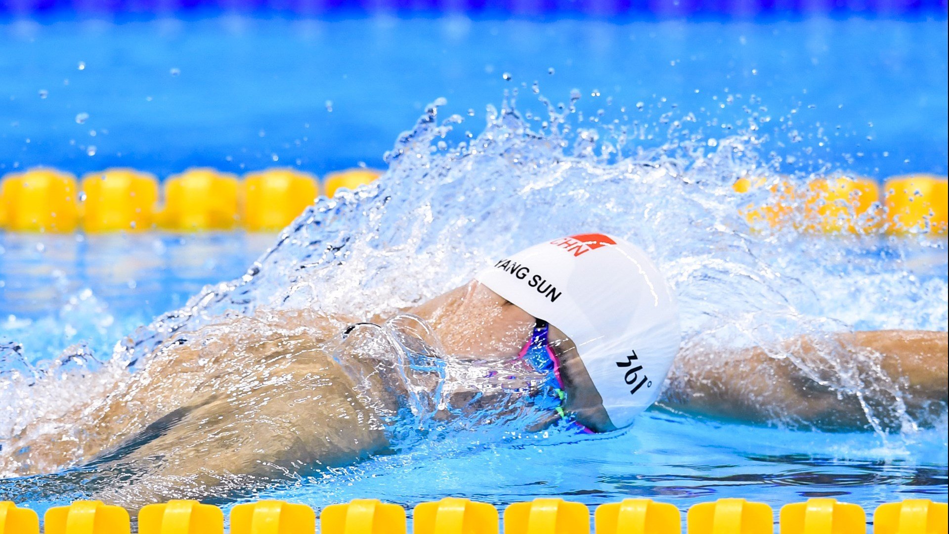 九游体育直播-绝地反击！哈斯车队惊天翻盘阿斯顿马丁，维斯塔潘点燃赛场引爆狂热